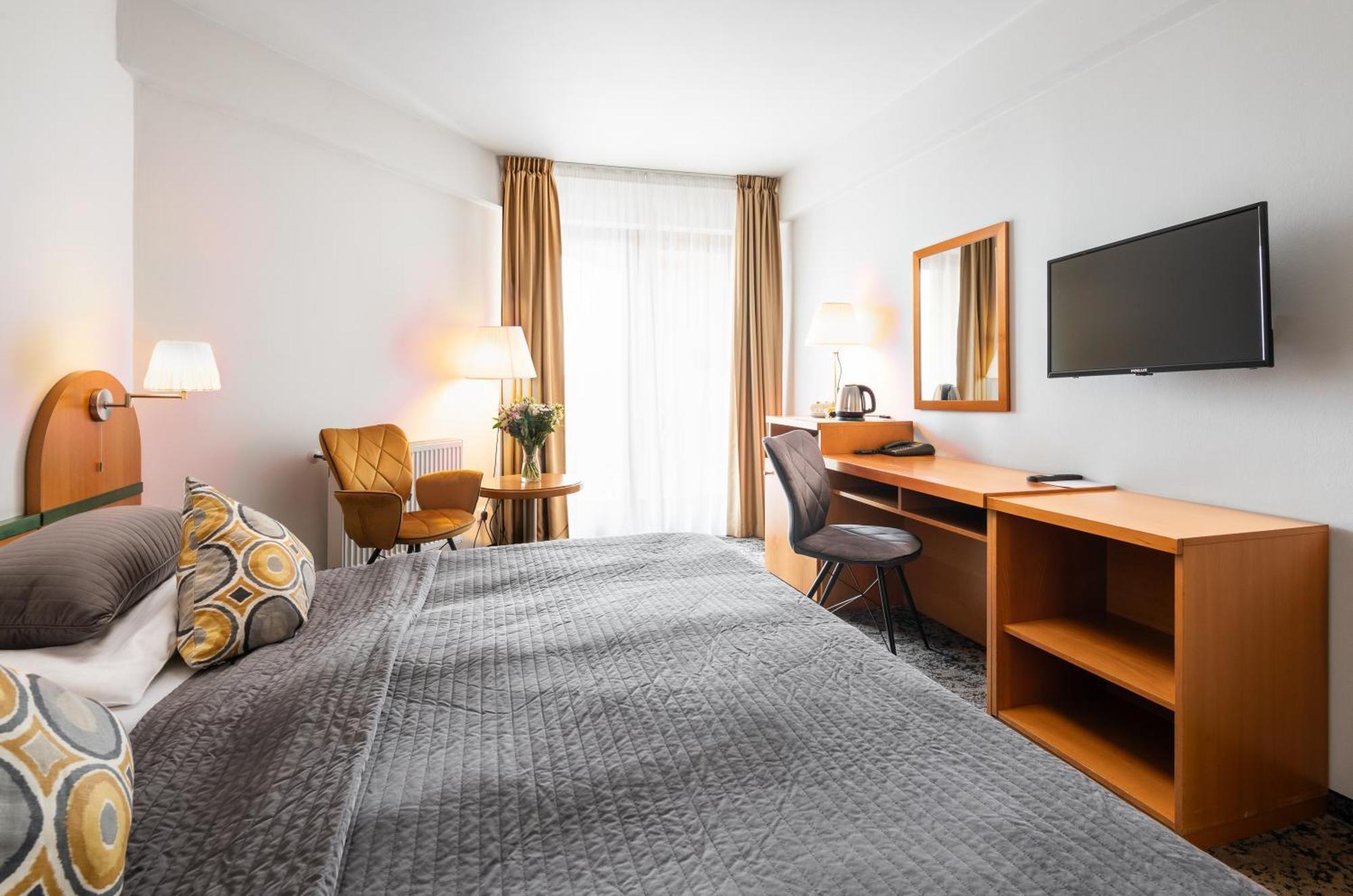 Hotel Troja Prague Exterior photo